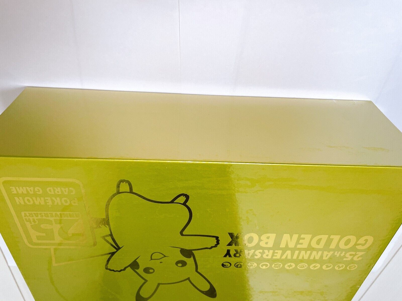 pokmon card game 25th anniversary golden box Original Pokemon PTCG 25th Anniversary Golden Gift Box Chinese Traditional Edition Pikachu Golden Card Collectible Toy Gift
